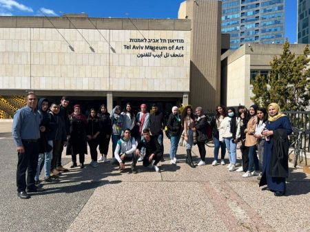 طلاب ثانوية عرعره عاره يشاركون في فعاليات متنوعه في متحف تل أبيب